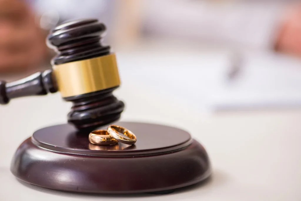 Top Divorce Lawyer in Delhi